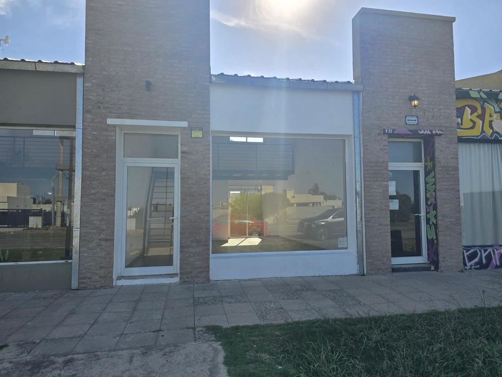 H. Irigoyen 156 Bis Local 2